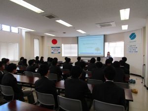 峰山高校、企業見学会