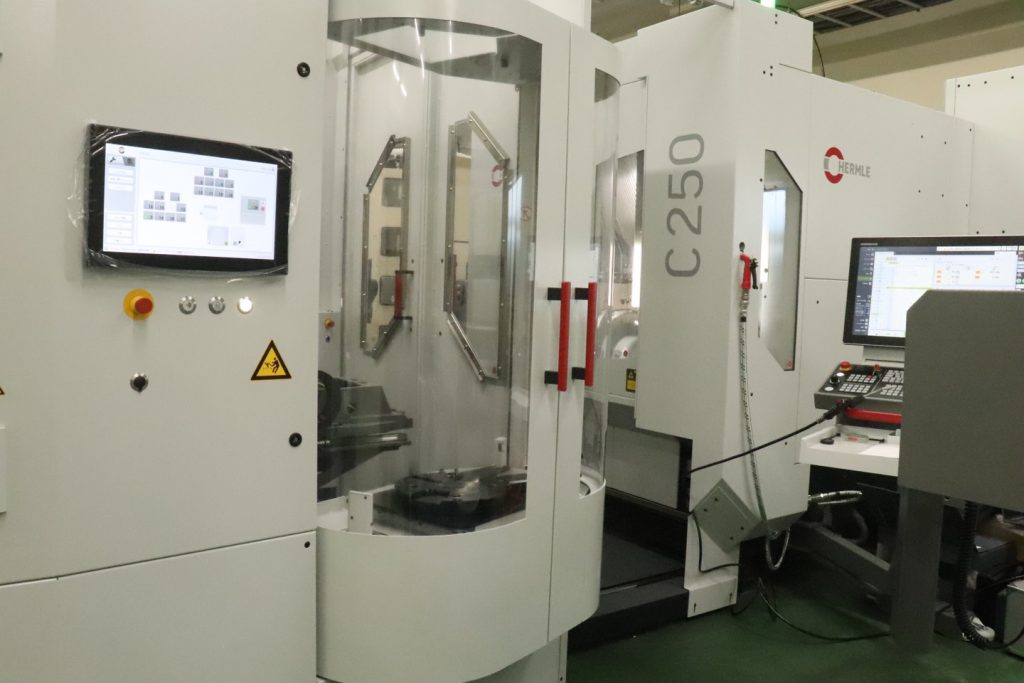 【新情報】設備導入：C250+HS Flex(HERMLE)